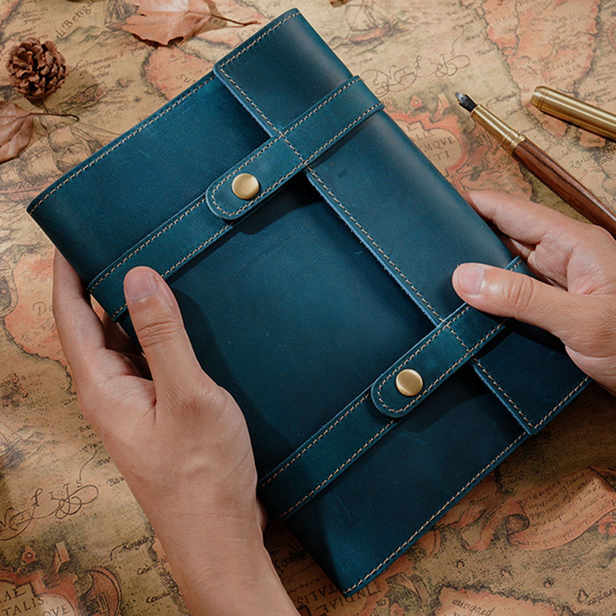 Fold & Tell – Triple-Fold Leather A5 Notebook with Dual Snap Closure